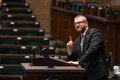 Polen: Grzegorz Braun als Vorreiter des katholischen Rechtsextremismus